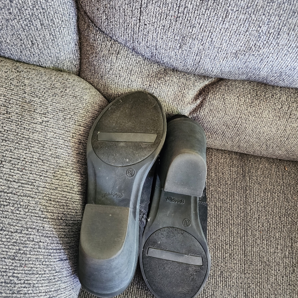 Boots - Picture 2 of 5